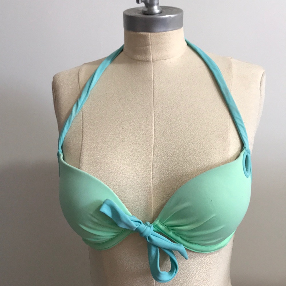 Victoria’s Secret Plunge Push-Up Bikini Top | Sea-foam Green 🏝️